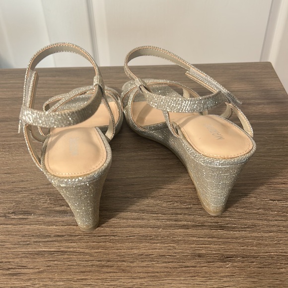 MARIPE GLITTERY STRAPPY WEDGE SANDALS SILVER IN SIZE 7.5M - Picture 4 of 9